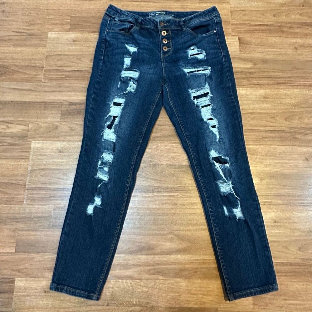 No Boundaries Mid-Rise Relaxed Skinny Distressed/Ripped Jeans | Junior Size 13